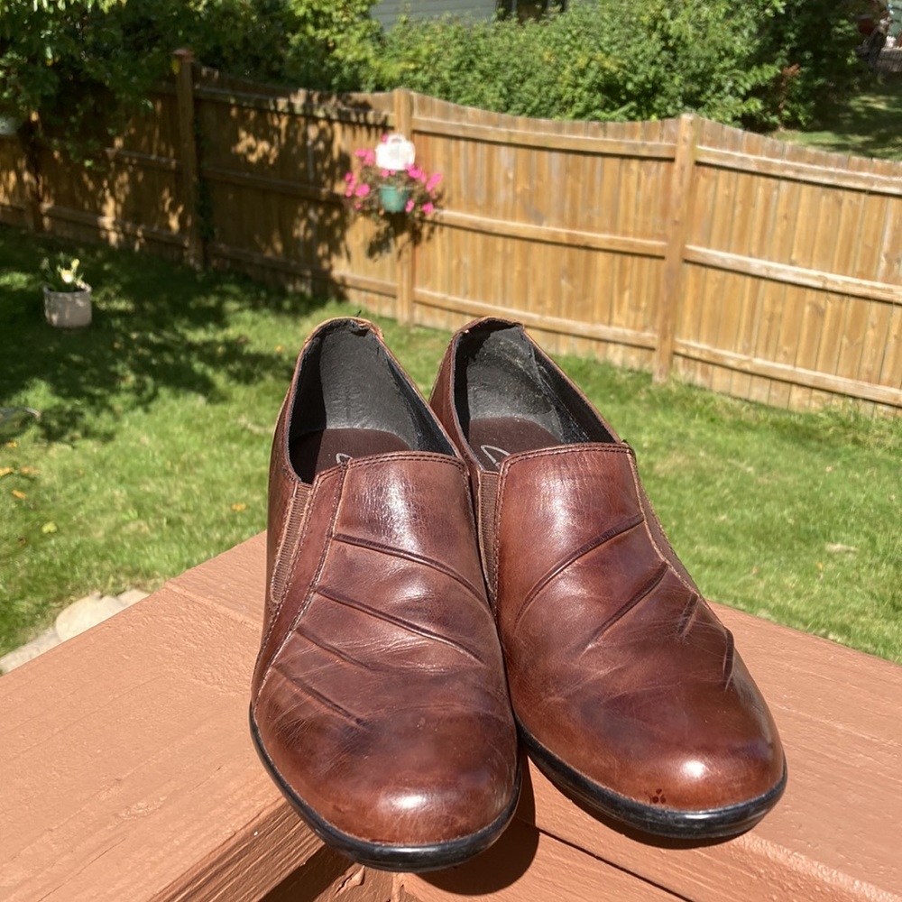 Vintage Clarks Brown Partridge Leather Shoes. Size 9.5